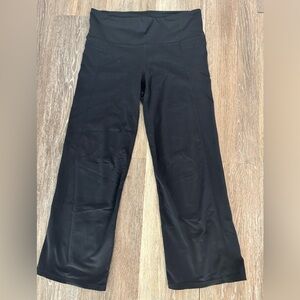 ATHLETA wide leg athletic crop pants. Great condition.